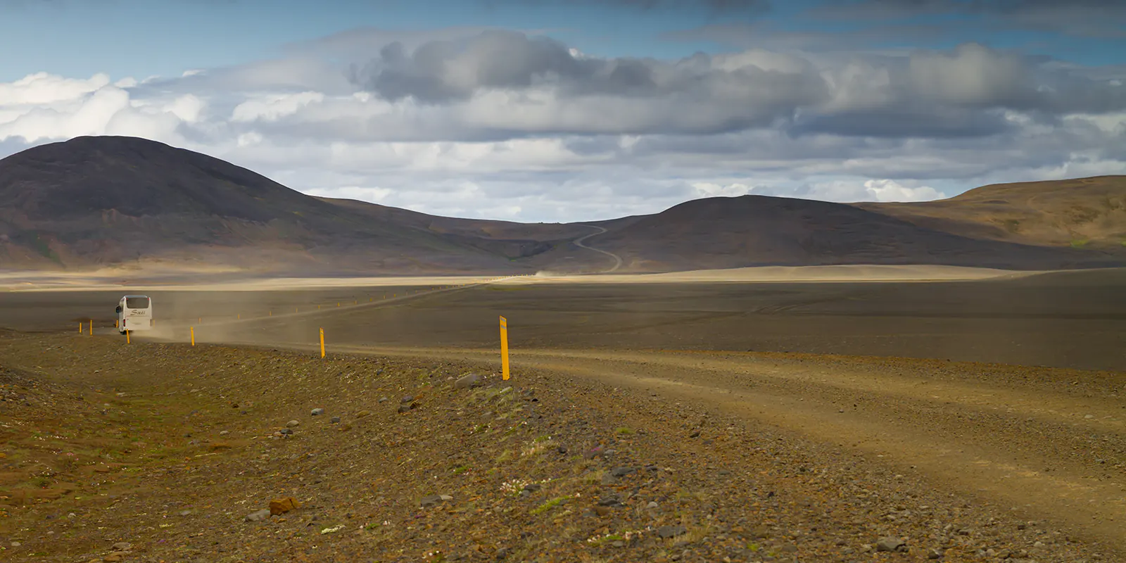 Tierras altas islandesas Camino de Aldeyarfoss