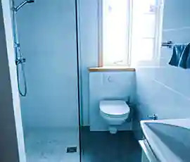 Private bathroom guesthouse
